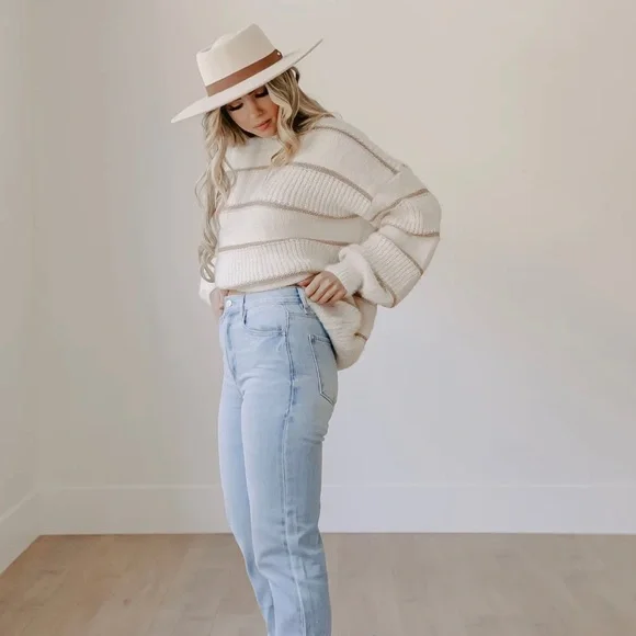 Hi-Rise girlfriend jeans 👖 - Picture 14 of 16